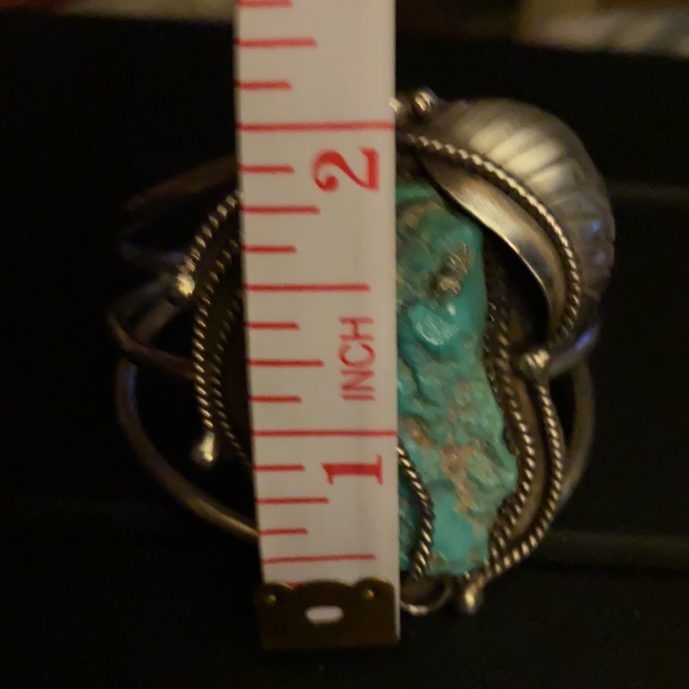 Huge Navajo antique cuff - Picture 12 of 15